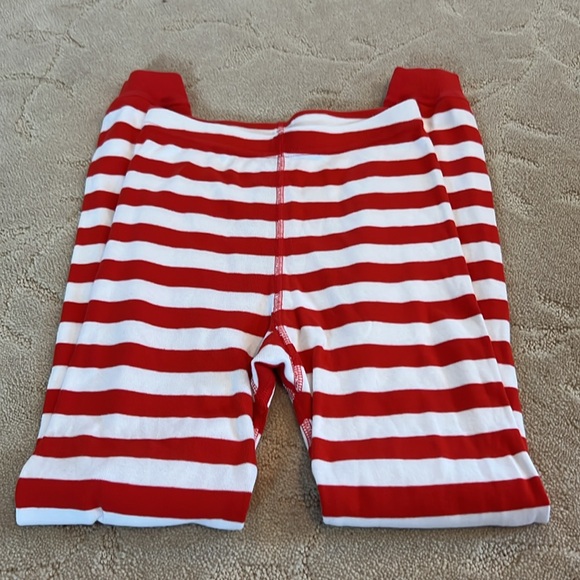 Hanna Andersson Kids Dr. Seuss Grinch Long John Pajama Set Color: Max Size: 10 - Picture 6 of 7